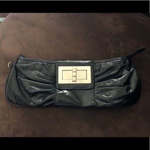 Black clutch